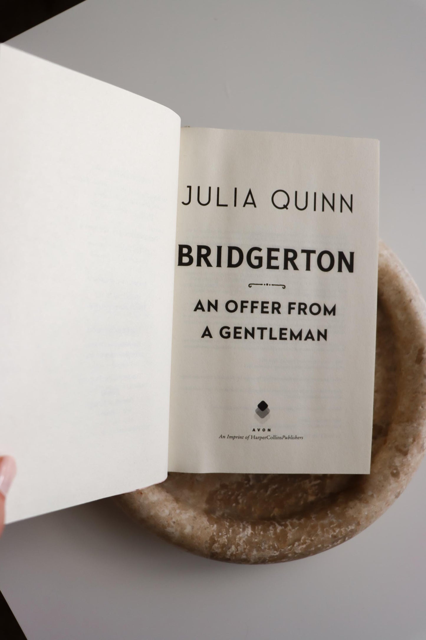 An Offer From A Gentleman by Julia Quinn